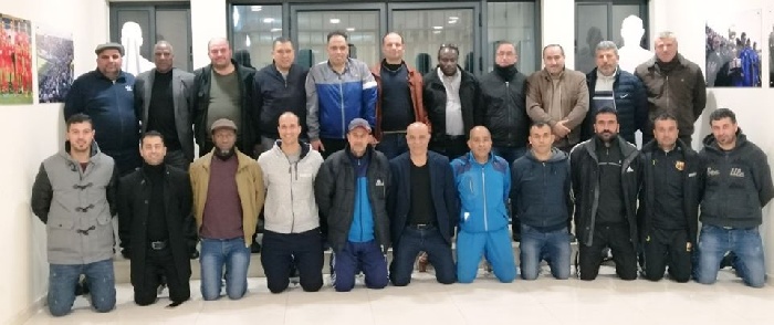 تنظيم ورشة عمل للحكام المساعدين والمقيمين بدوري المحترفين والأولى