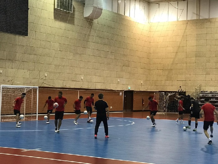 منتخبنا الوطني لكرة الصالات يواصل معسكره التدريبي في قطر