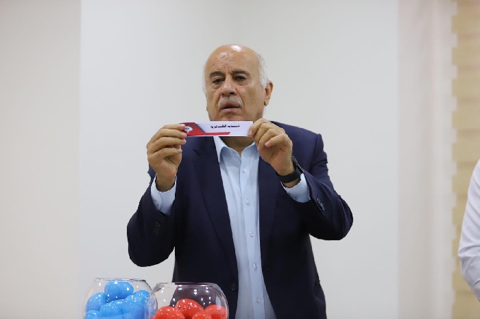 ديربي مقدسي في افتتاح دوري المحترفين