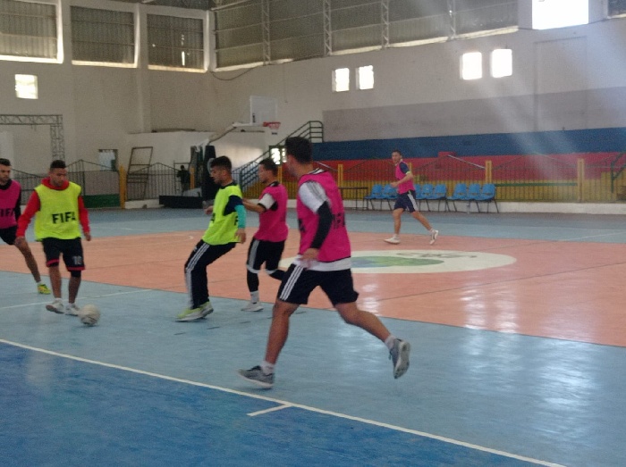 اختيار 13 لاعبا  تواصل تدريبات المنتخب الوطني لكرة القدم الخماسي