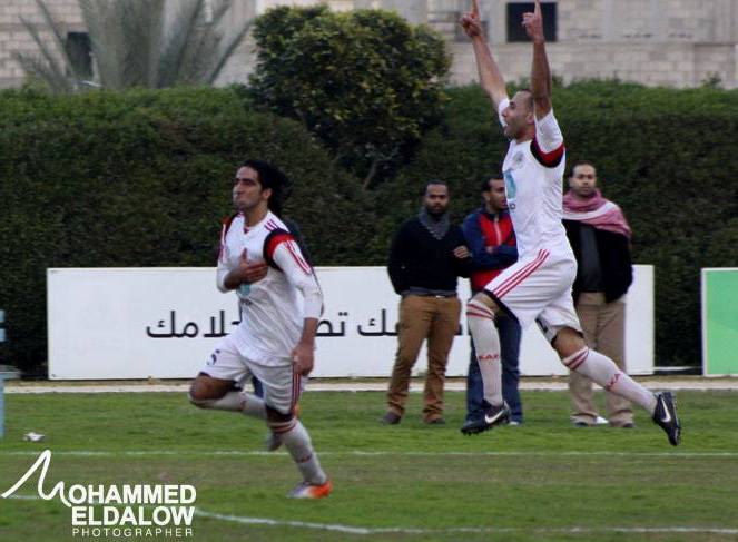 صور هدف صالح يضع العميد في الصدارة