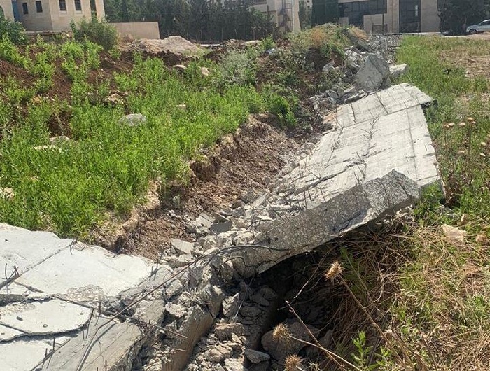 الرجوب يستنكر تدمير مشروع ملعب جامعة القدس