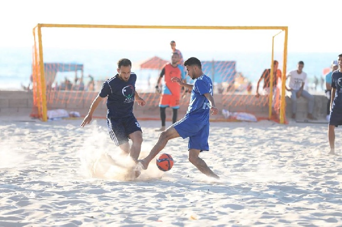 الهلال يهزم البحرية والزيتون يودع البطولة الشاطئية