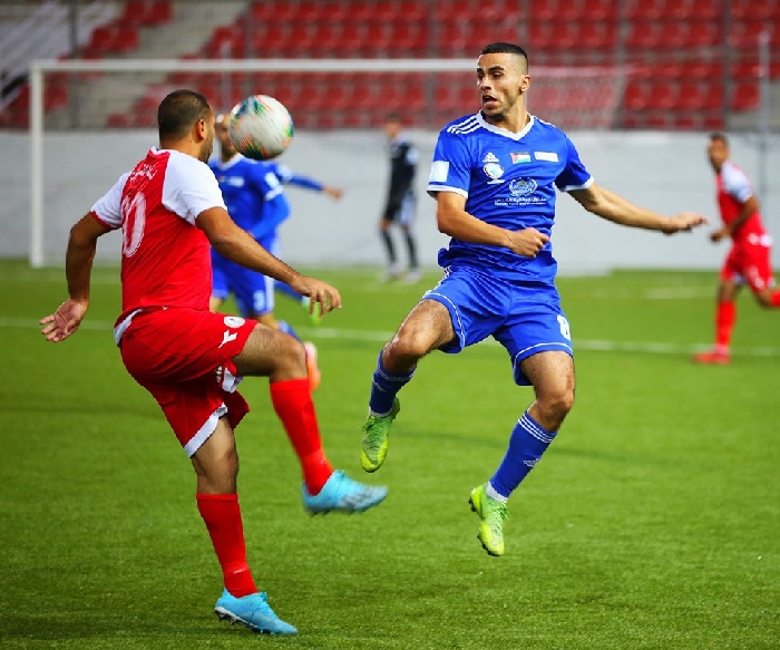 المحترفين  قمة جماهيرية مرتقبة بين شباب الخليل والأمعري