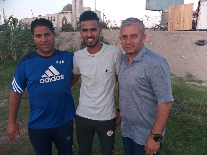 التفاح يكشف عن صفقته العاشرة