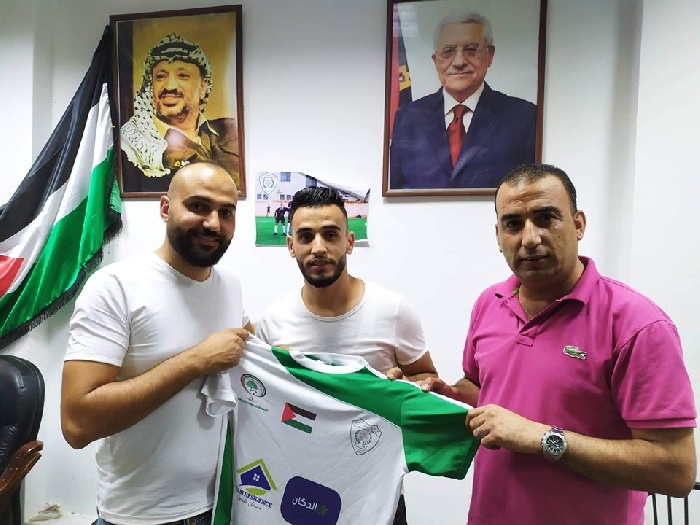 مركز عسكر يواصل صفقاته الصيفية