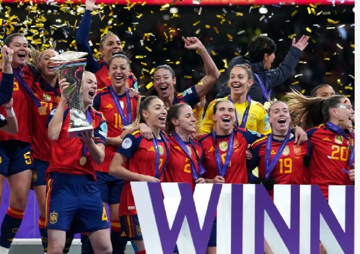 سيدات إسبانيا يحتفظن بلقب دوري الأمم الأوروبية
