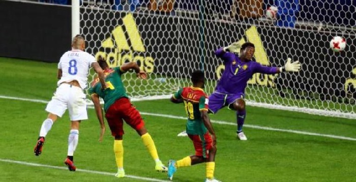 كأس القارات  أهداف  الكاميرون وتشيلي 