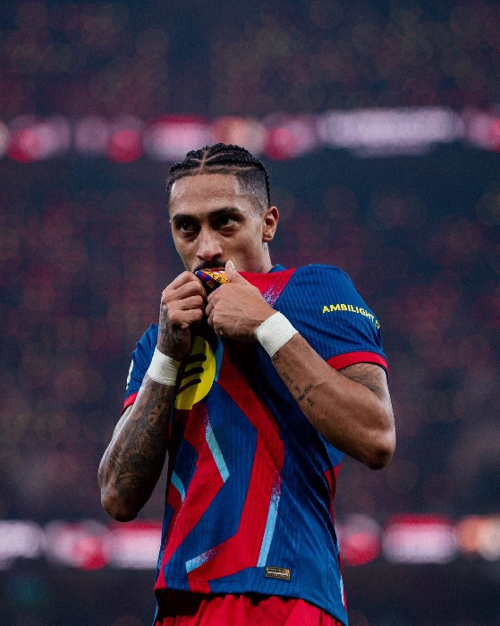 برشلونة يقهر مدريد ويتوج بطلا لكأس السوبر الأسباني