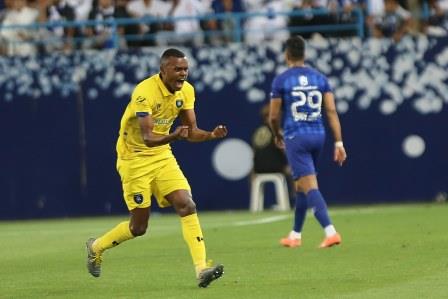 فيديو  التعاون يعكر مزاج الهلال ويقرب النصر من لقب الدوري السعودي