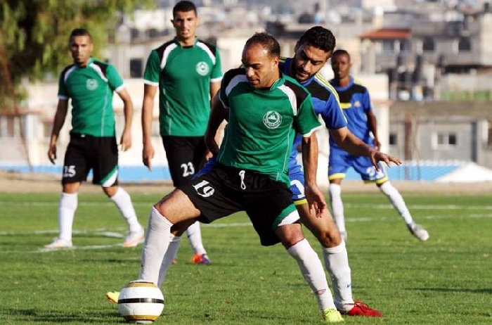 صور   البريج  يفاجئ الجمعية ويتأهل للدور الثاني