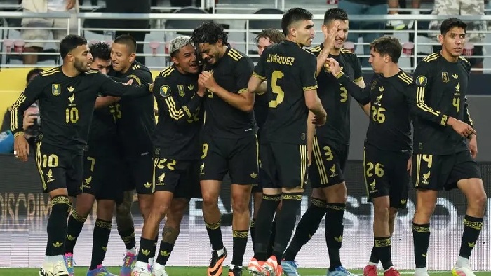 المكسيك تضرب موعدا ناريا مع أمريكا في نهائي الكأس الذهبية